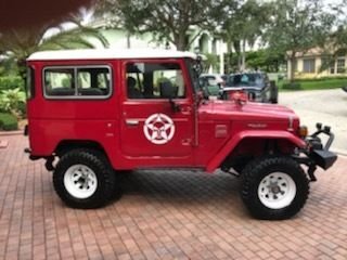 Toyota
FJ40
Land Cruiser